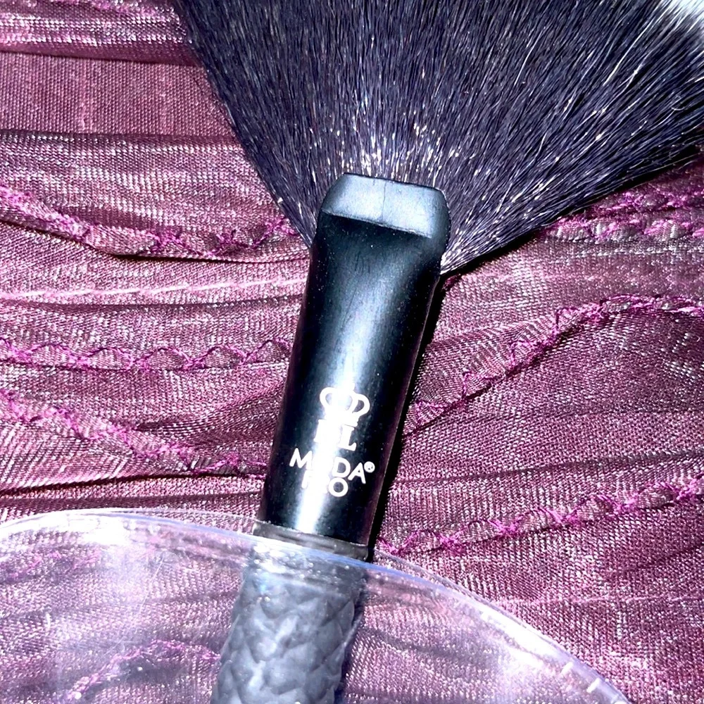 MODA PRO HIGHLIGHT BRUSH